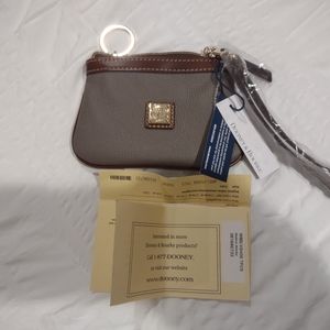 Dooney & Bourke medium Wristlet